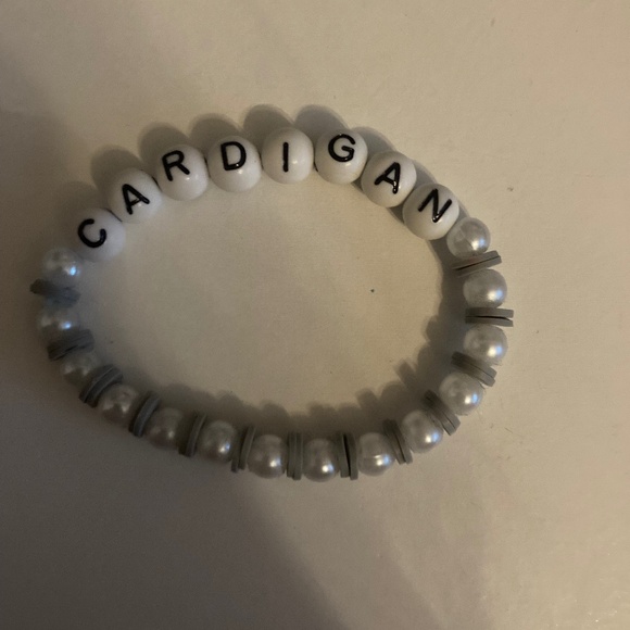 Taylor Swift Cardigan Bracelet - Picture 1 of 1